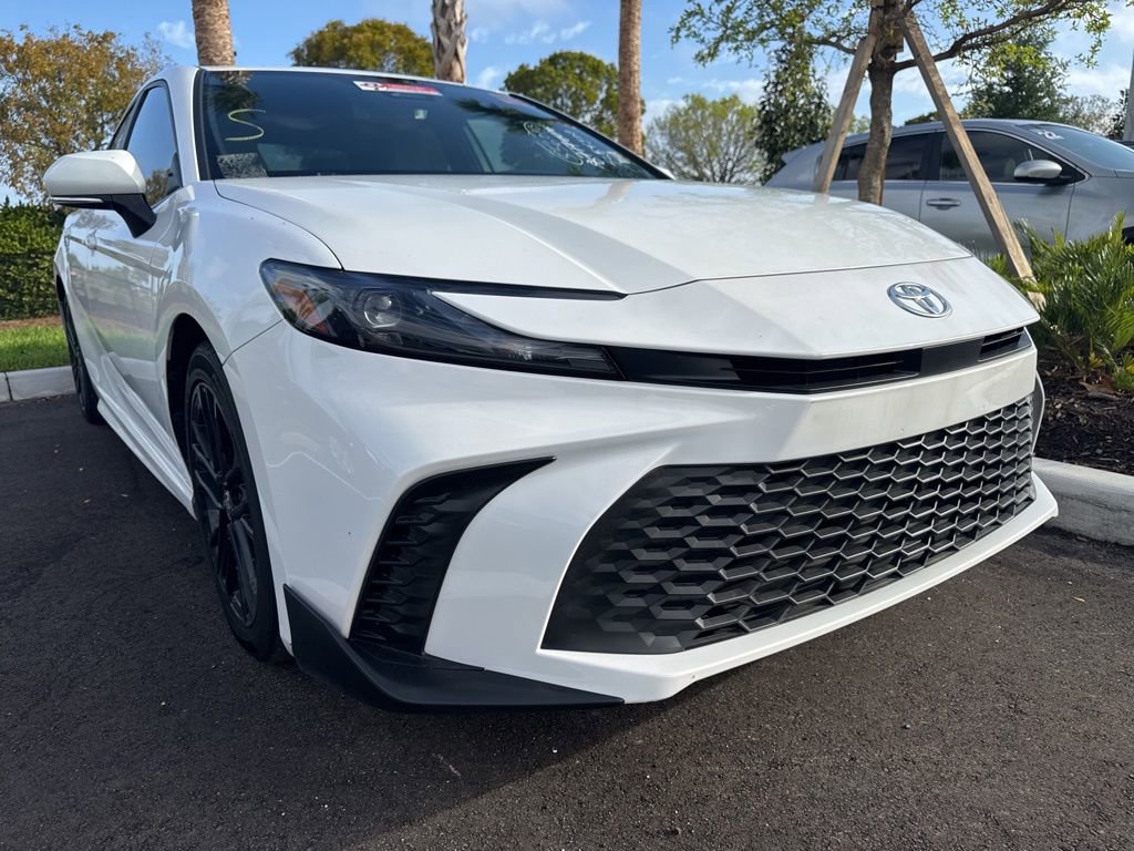 Used 2025 Toyota Camry SE w/ Multimedia Upgrade Package image 8