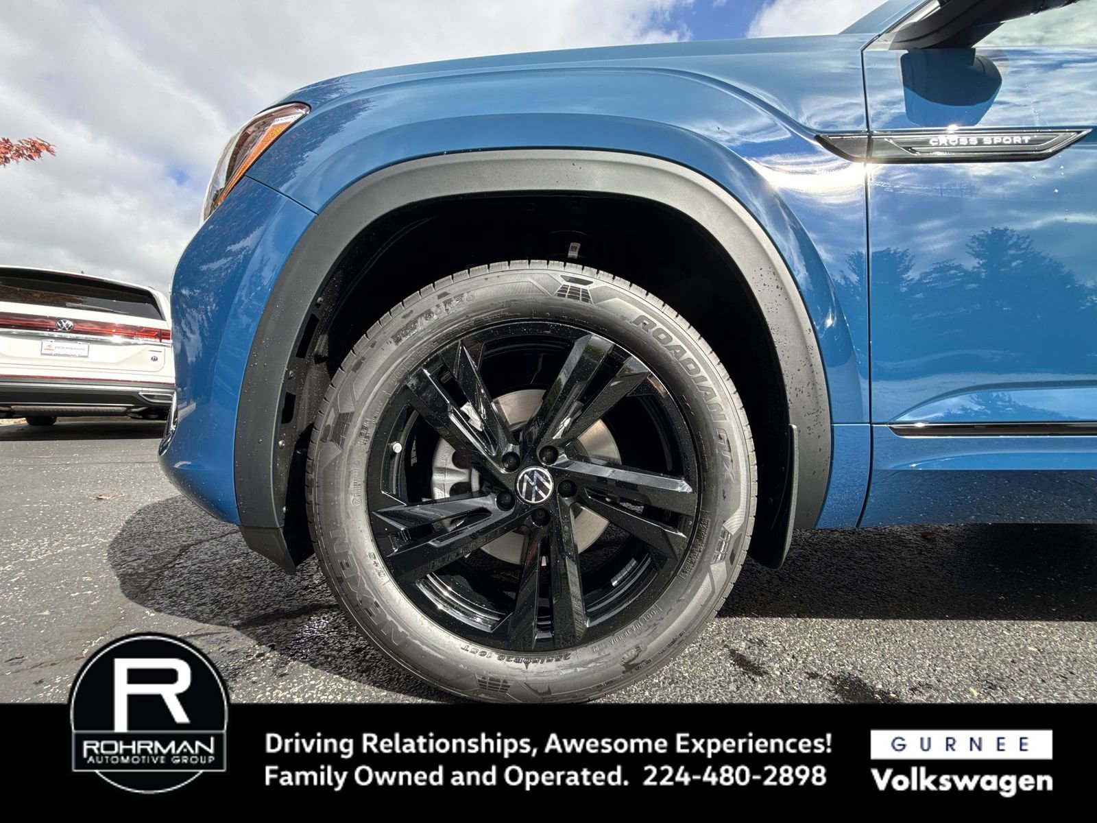 New 2026 Volkswagen Atlas Cross Sport SEL R-Line image 11