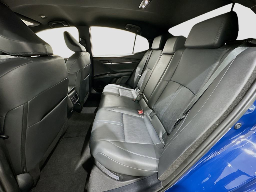 Used 2025 Toyota Camry XSE FWD image 25