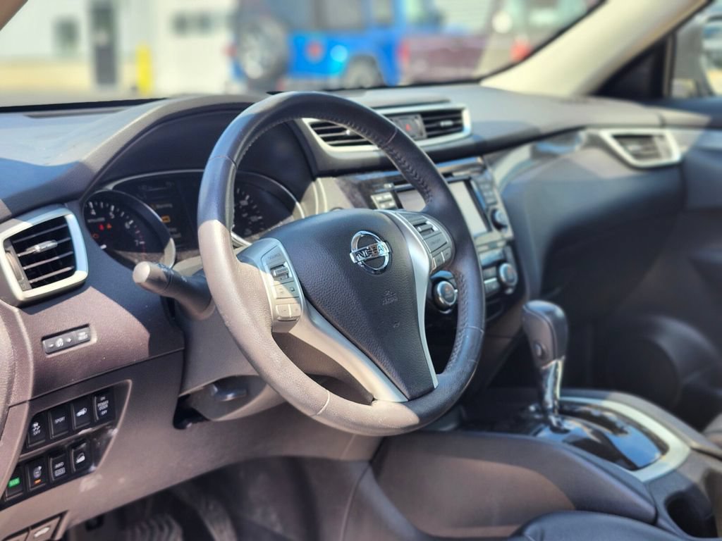 Used 2016 Nissan Rogue SL w/ SL Premium Package AWD/4WD image 19