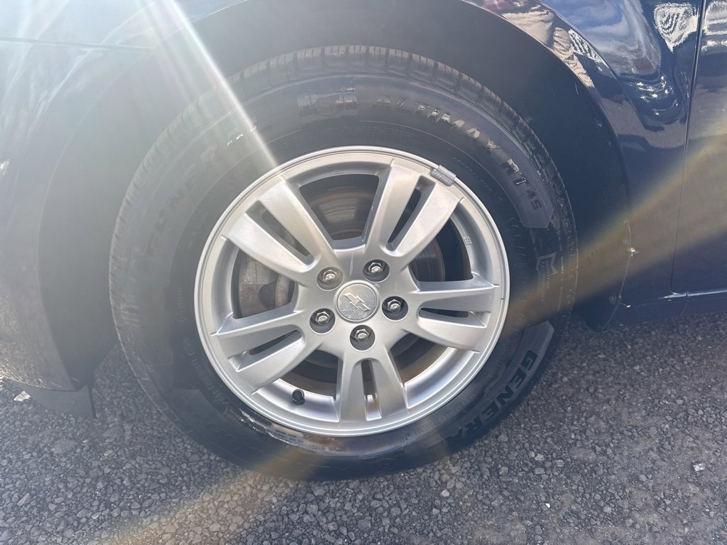 Used 2015 Chevrolet Sonic LT image 20