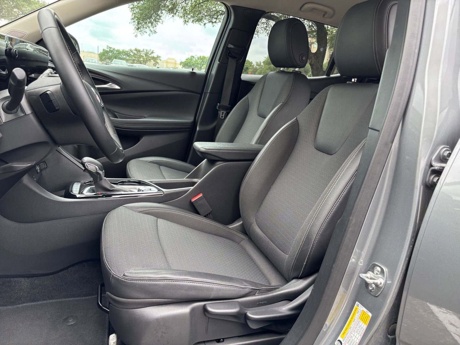 Used 2025 Buick Encore GX Preferred FWD image 22