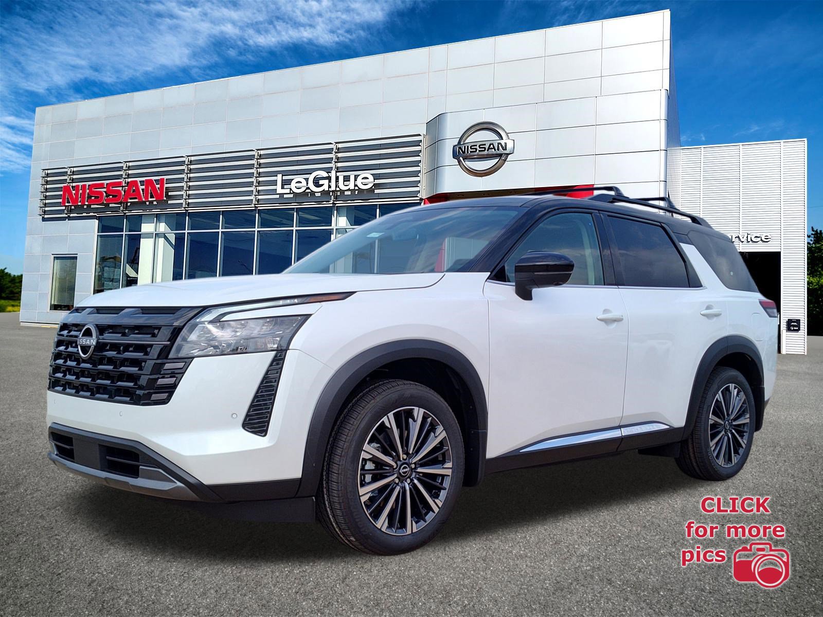 New 2026 Nissan Pathfinder Platinum FWD image 1