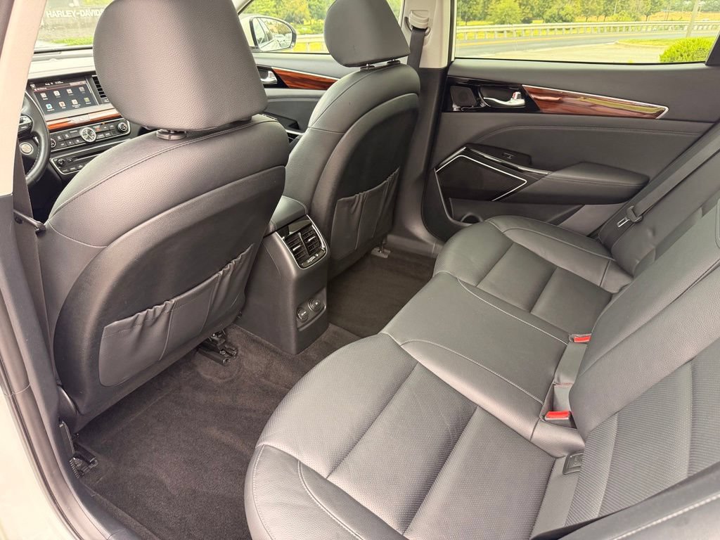 Used 2017 Kia Cadenza Technology FWD image 35