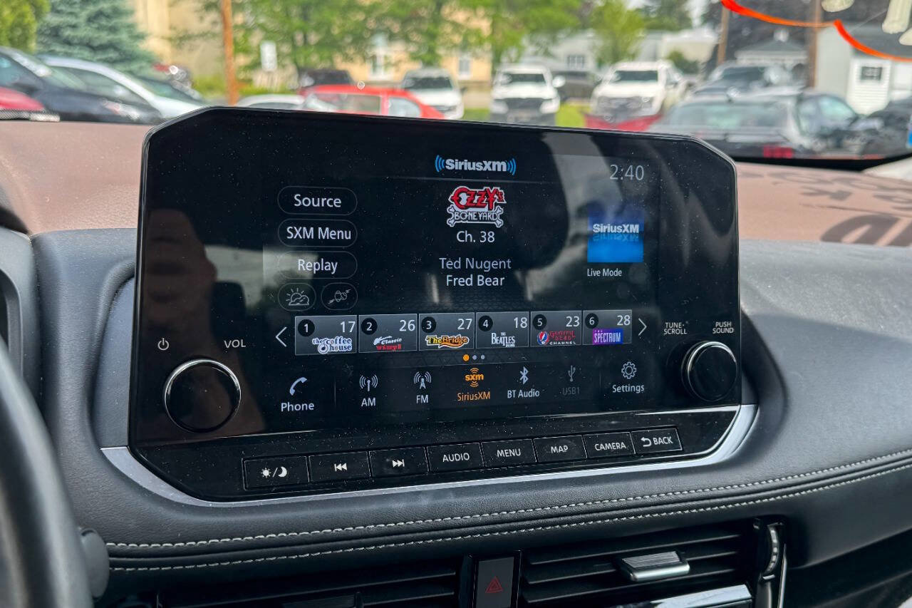 Used 2022 Nissan Rogue SL w/ SL Premium Package image 25