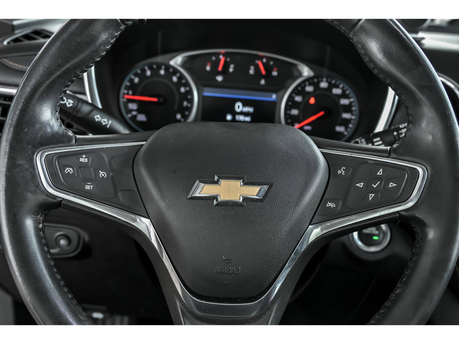 Used 2019 Chevrolet Equinox Premier image 16
