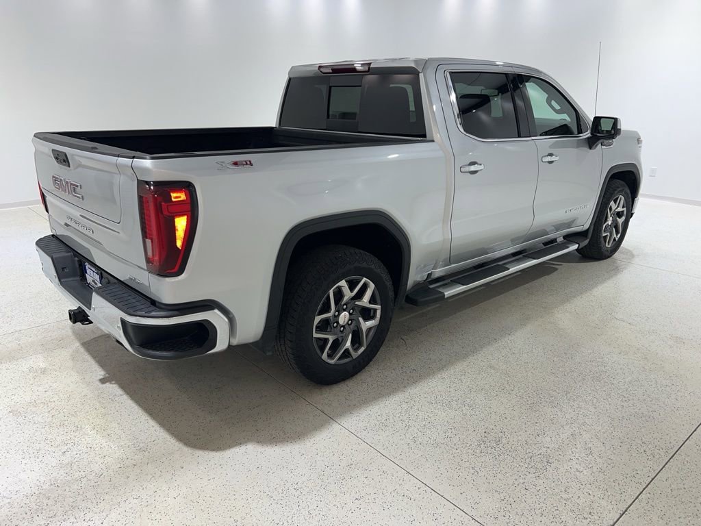 Used 2022 GMC Sierra 1500 SLT w/ SLT Premium Plus Package image 8