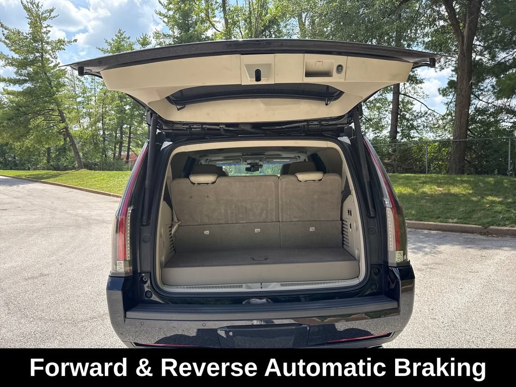 Used 2019 Cadillac Escalade Premium Luxury AWD/4WD image 32
