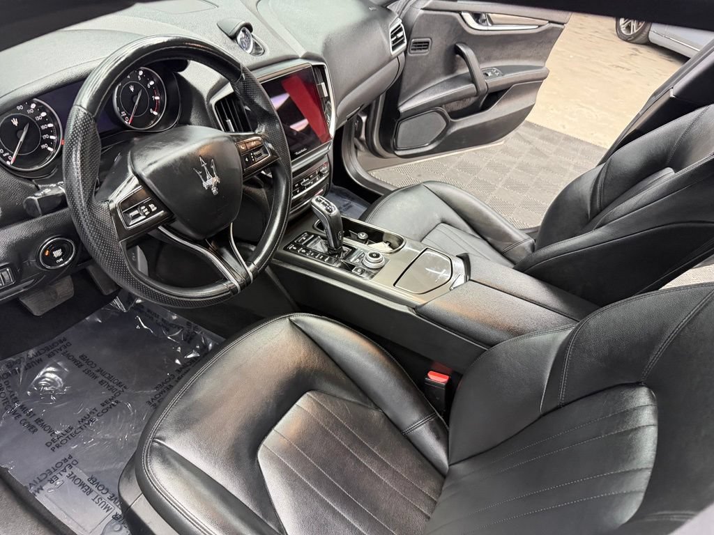 Used 2021 Maserati Ghibli RWD image 32