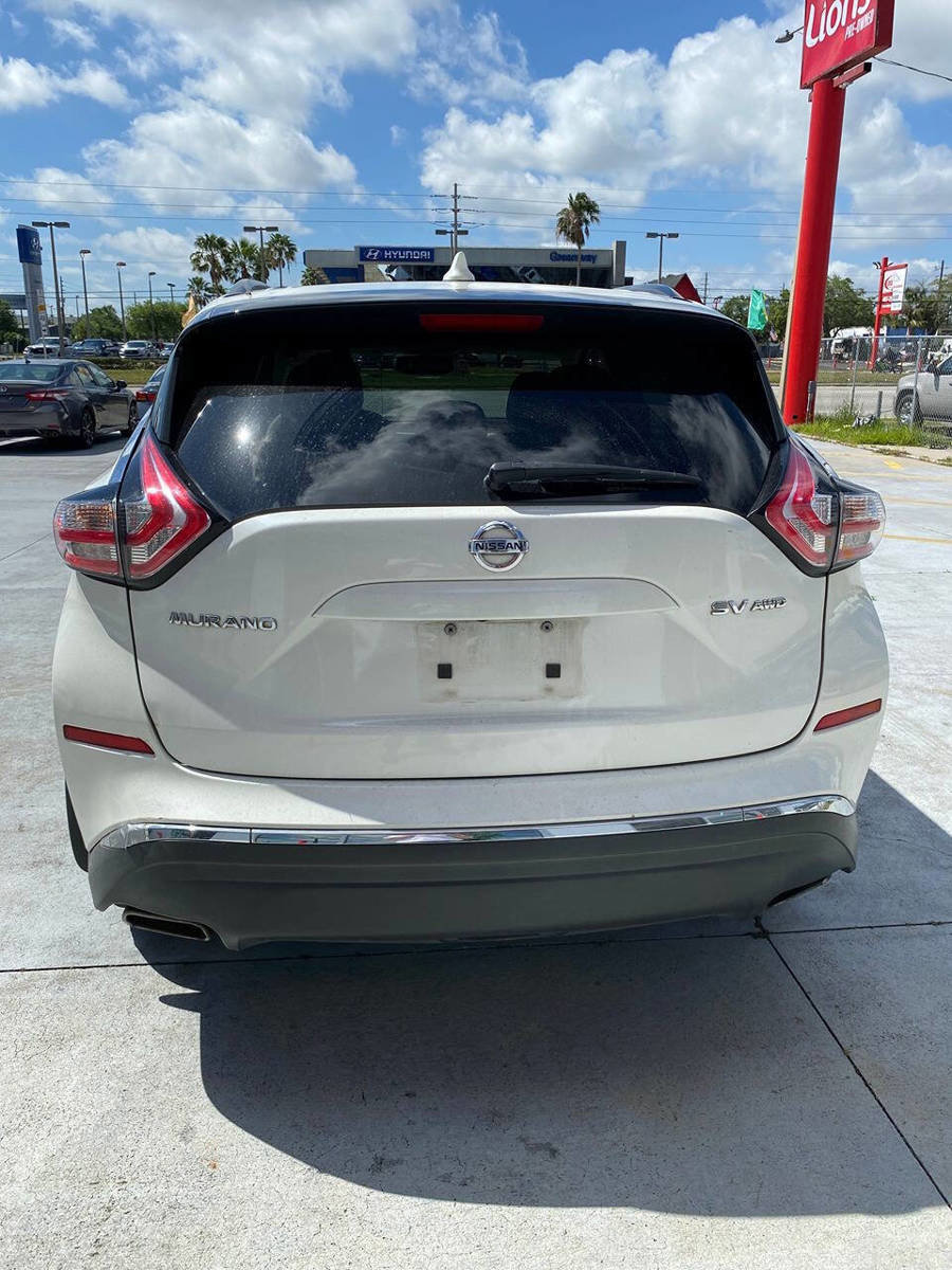 Used 2018 Nissan Murano SV w/ Premium Package image 3
