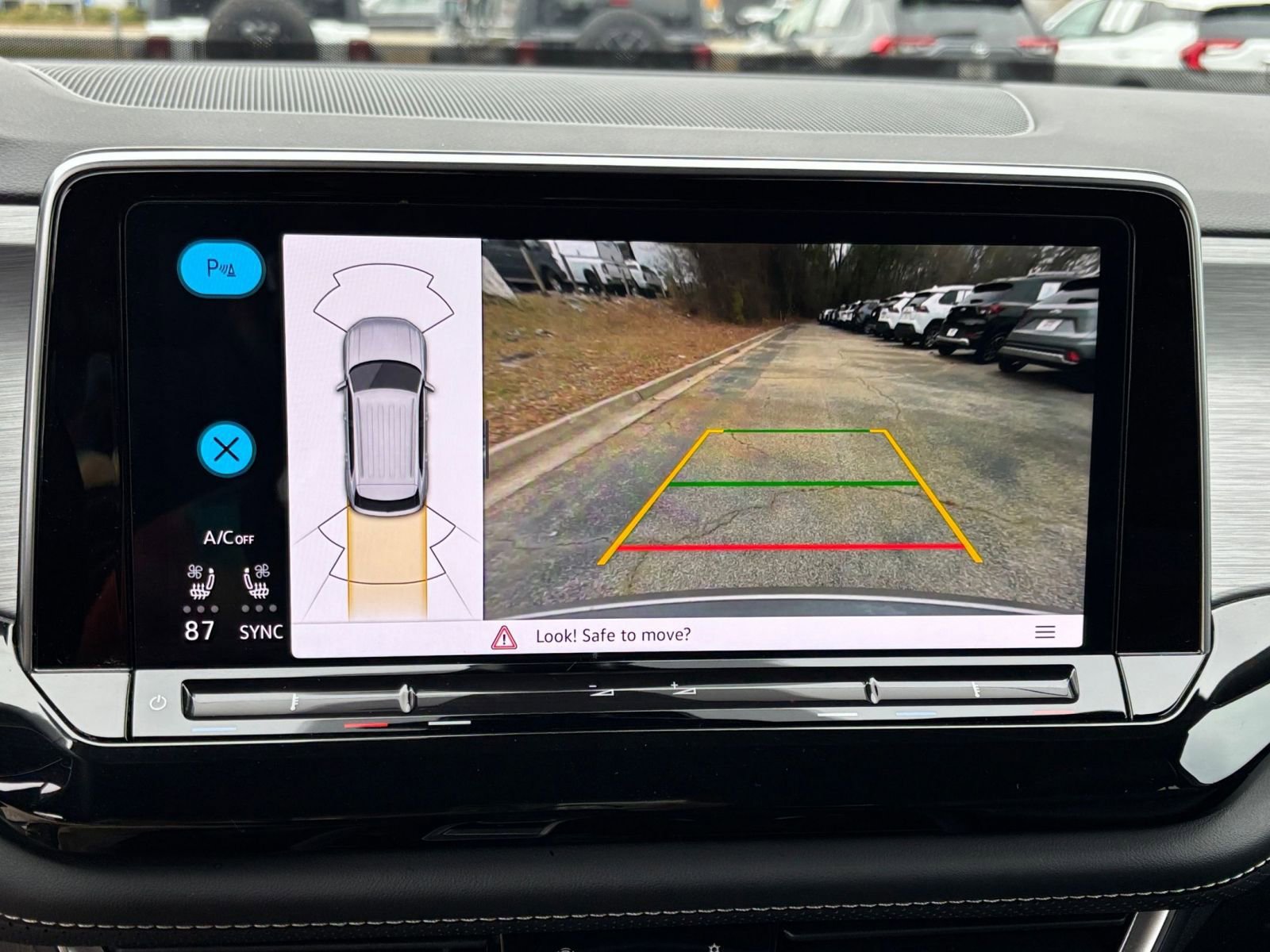 Used 2025 Volkswagen Atlas Cross Sport SE image 17