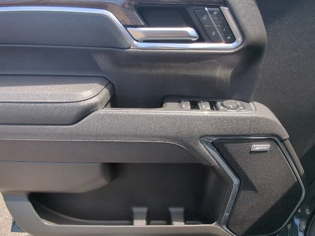 Used 2025 Chevrolet Silverado 1500 LTZ w/ Technology Package AWD/4WD image 12