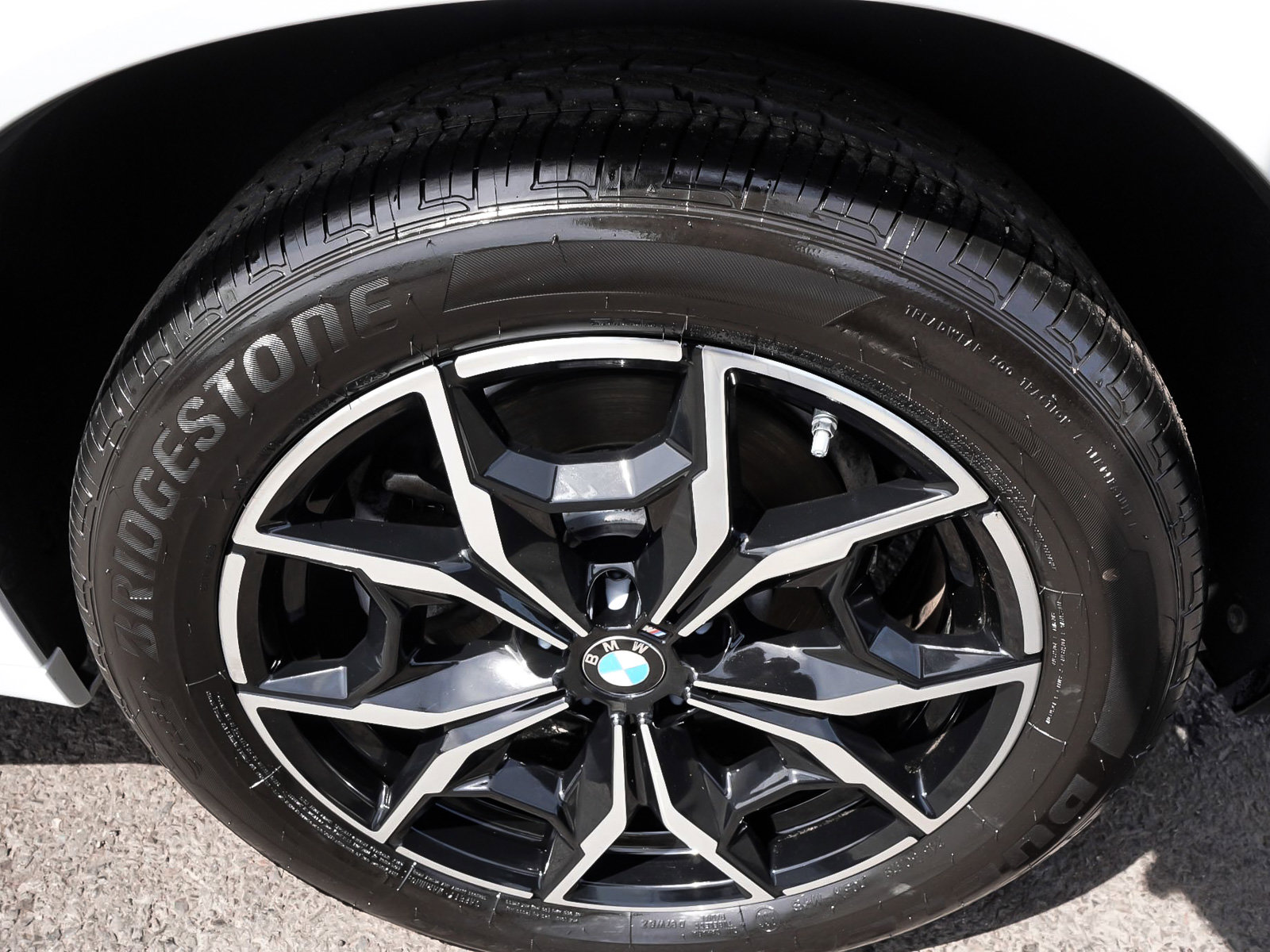 Used 2024 BMW X4 xDrive30i w/ Premium Package image 7