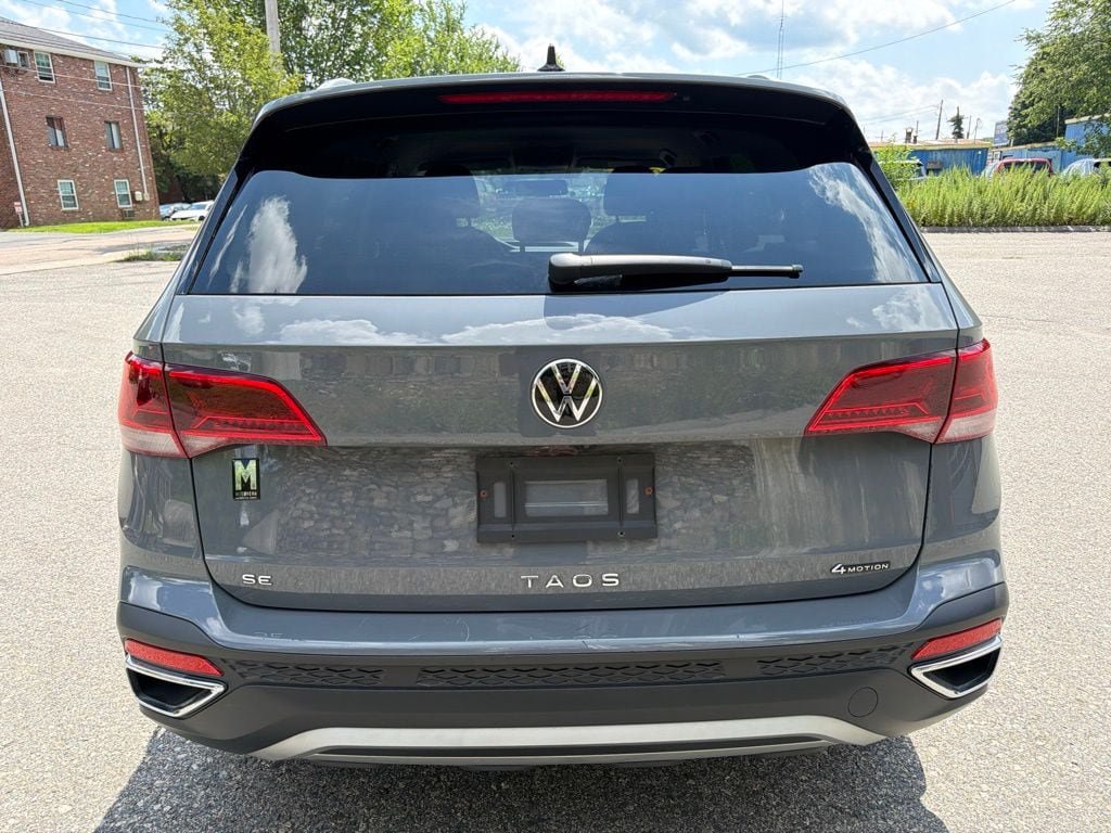 Used 2022 Volkswagen Taos SE AWD/4WD image 6