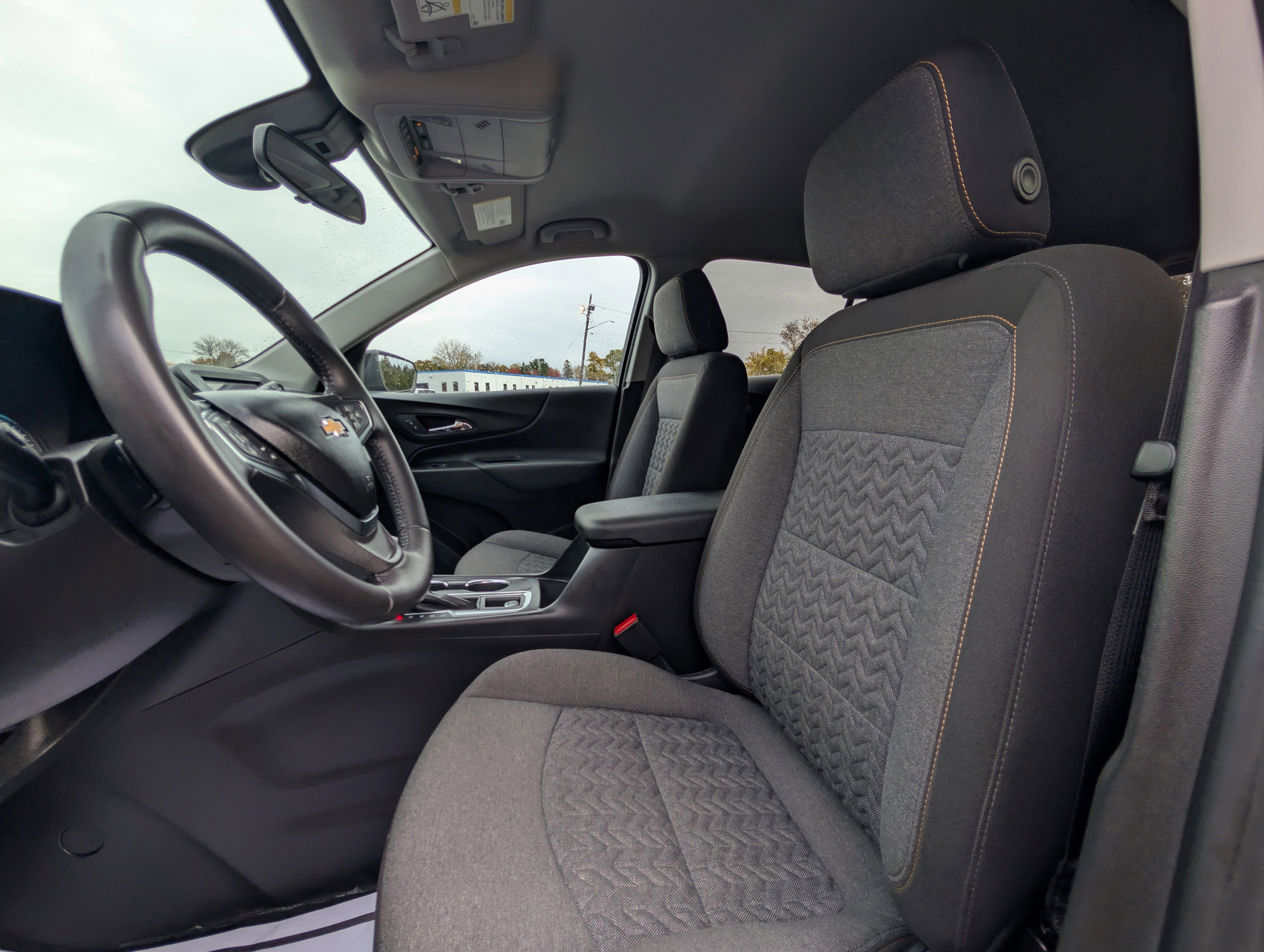 Used 2022 Chevrolet Equinox LT w/ Driver Convenience Package image 29