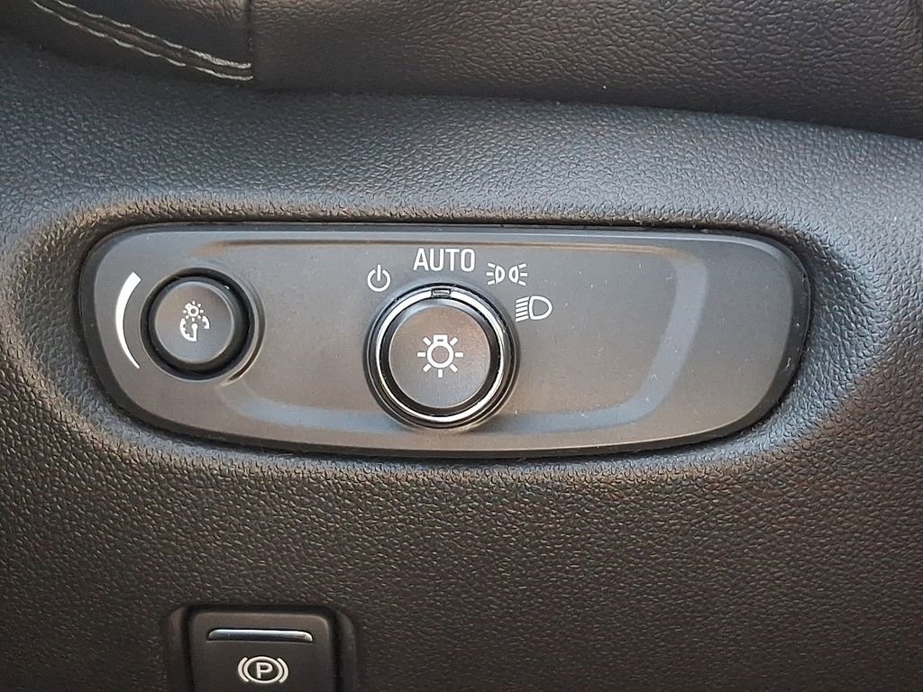 Used 2021 Chevrolet Blazer LT AWD/4WD image 21