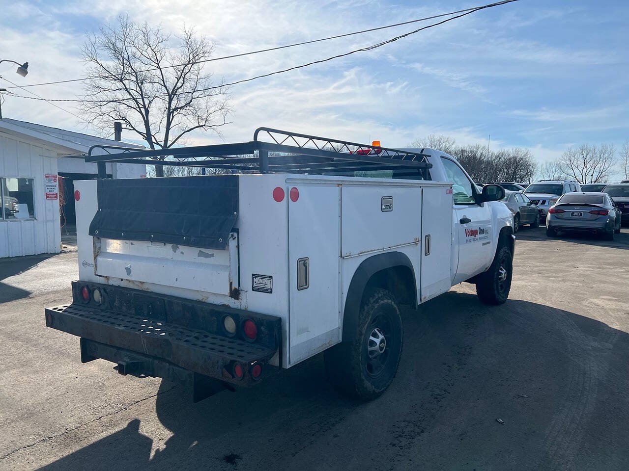 Used 2011 Chevrolet Silverado 2500 W/T w/ Snow Plow Prep Package AWD/4WD image 4