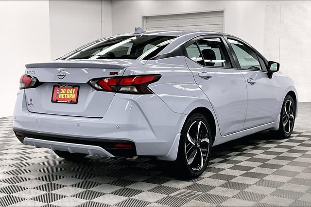 New 2025 Nissan Versa SR w/ Trunk Package image 17