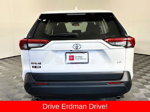 Certified 2025 Toyota RAV4 LE FWD image 21