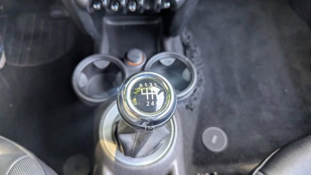 Used 2012 MINI Cooper Convertible FWD image 31