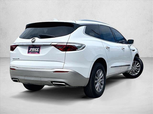 Used 2024 Buick Enclave Essence FWD image 2