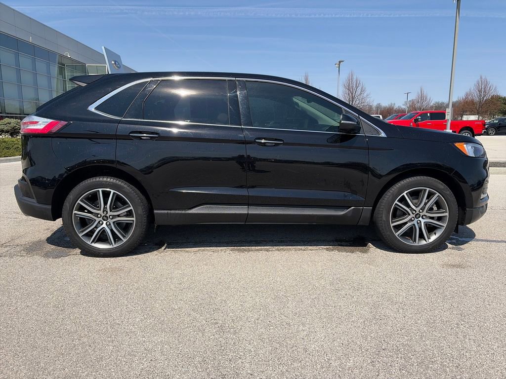 Used 2023 Ford Edge Titanium w/ Class II Trailer Tow Package AWD/4WD image 8
