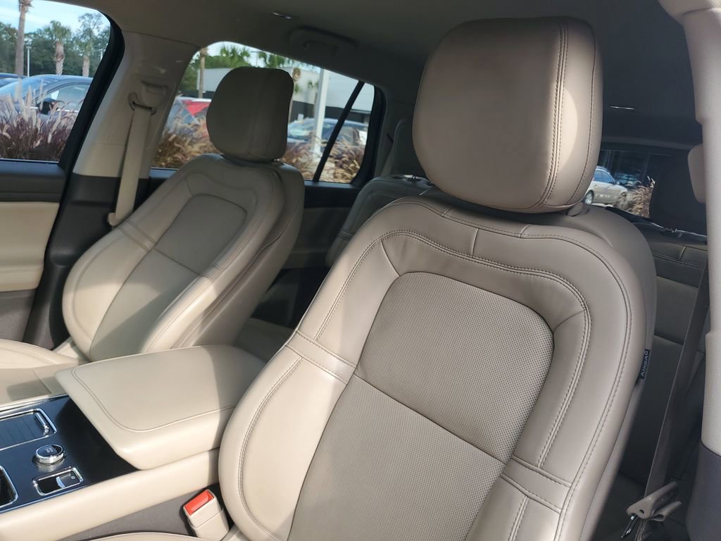 Used 2020 Lincoln Aviator Reserve image 18