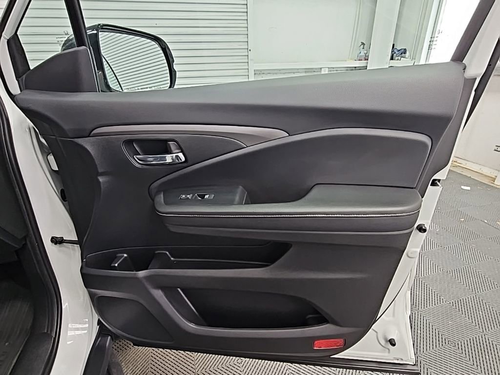 Used 2021 Honda Ridgeline Sport image 41