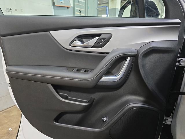 Used 2023 Chevrolet Blazer LT w/ Midnight/Sport Edition image 28