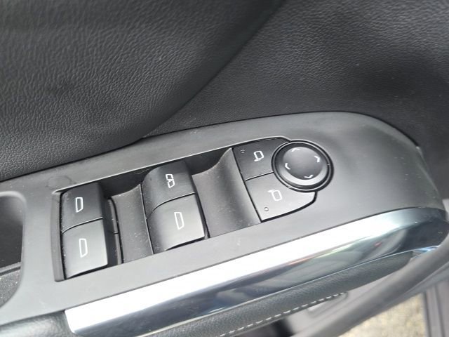 Used 2025 Chevrolet Traverse LT image 12