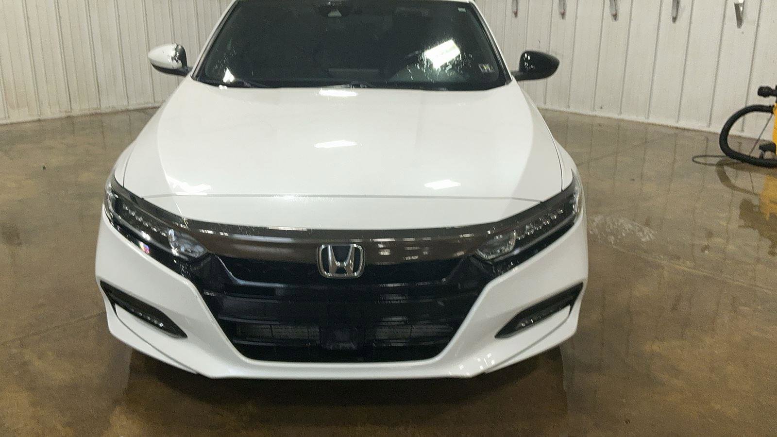 Used 2019 Honda Accord Sport image 2