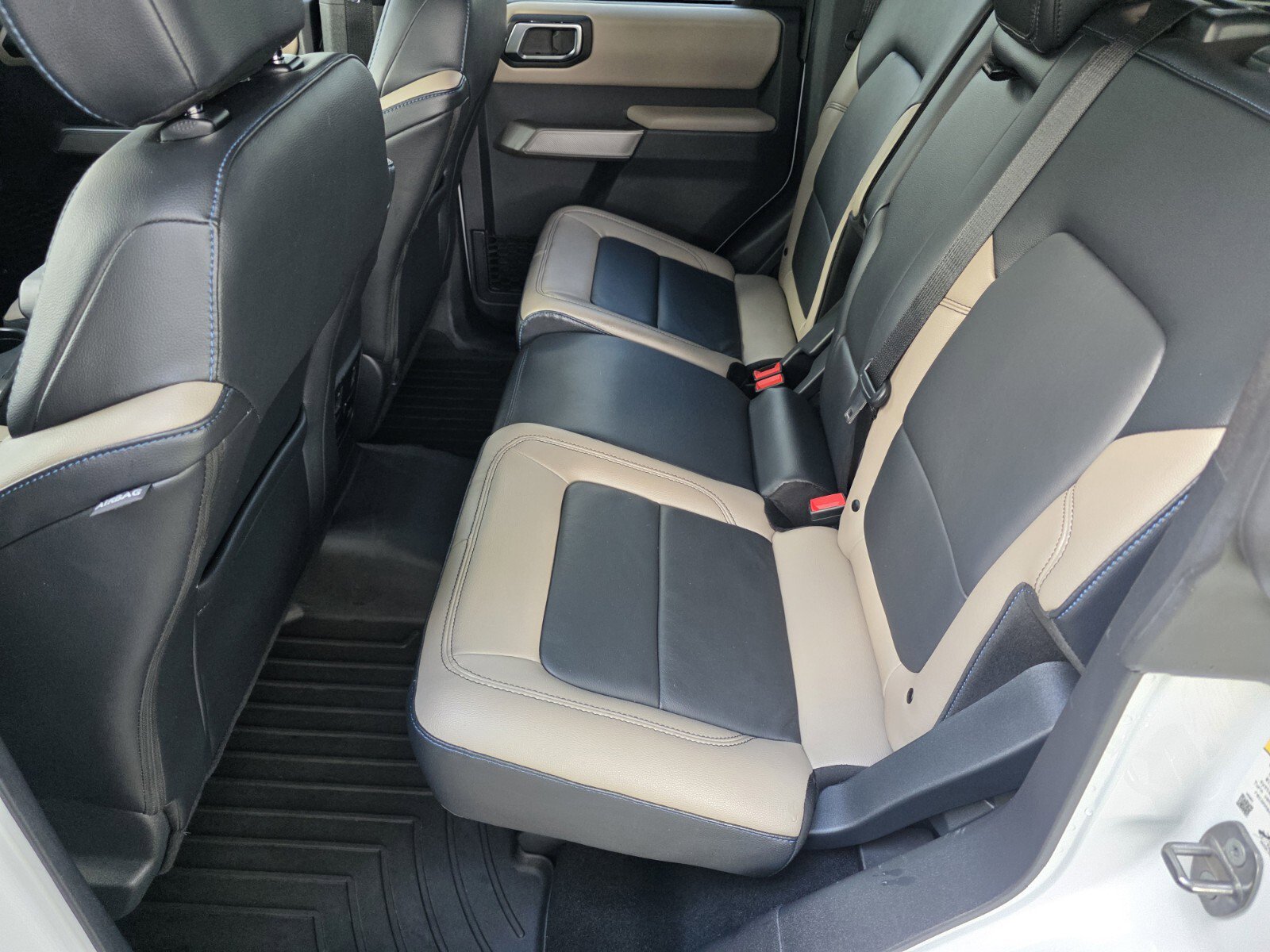 Used 2022 Ford Bronco Wildtrak AWD/4WD image 15