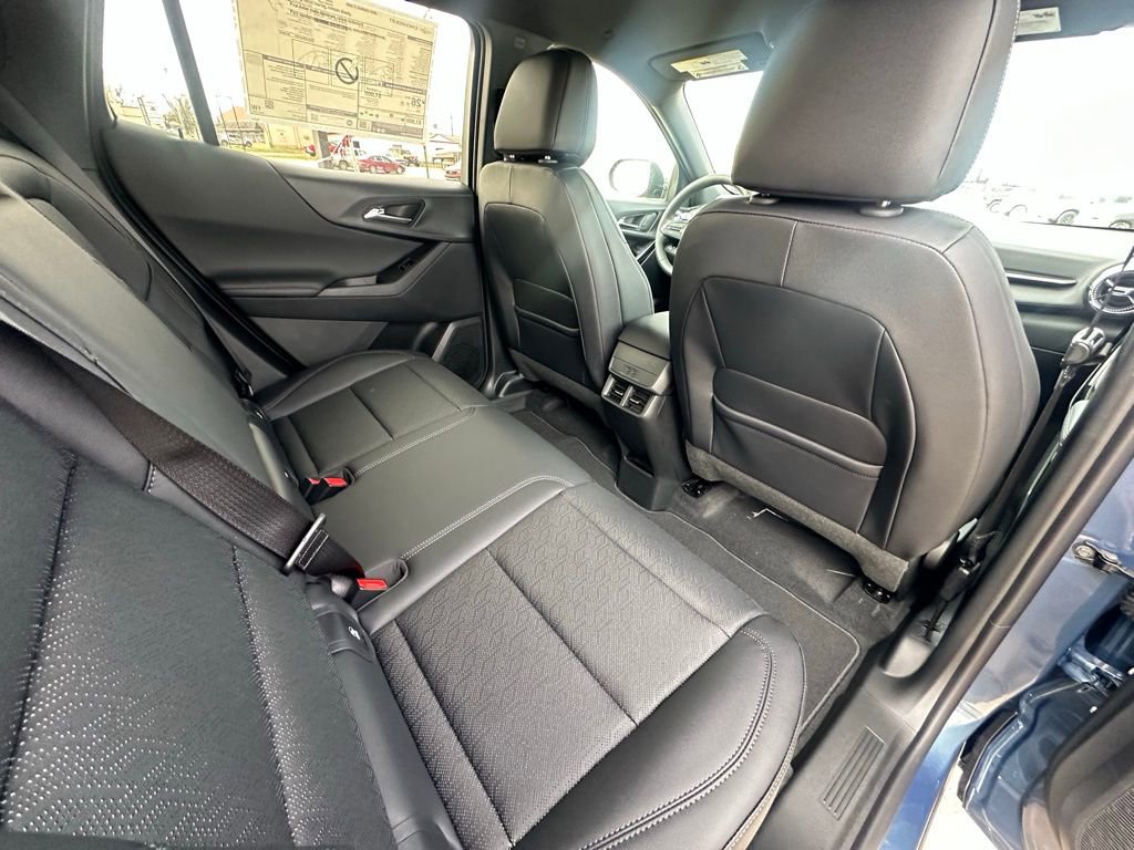 New 2026 Chevrolet Equinox LT w/ Convenience Package II image 32