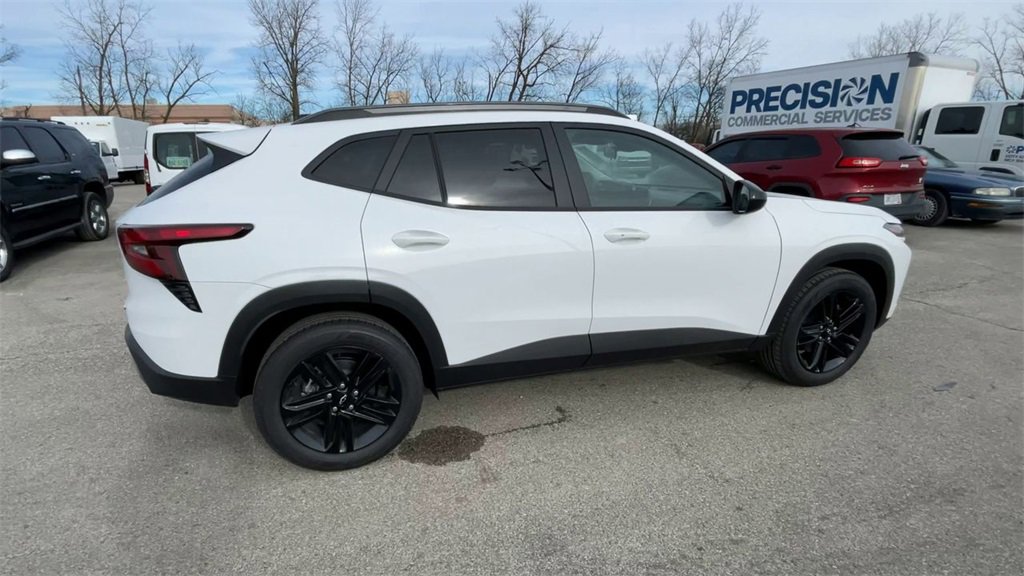 New 2026 Chevrolet Trax ACTIV w/ Sunroof Package image 2