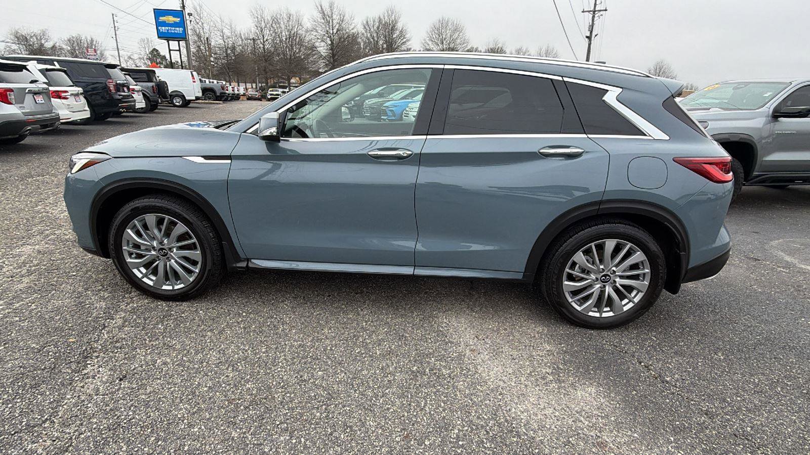Used 2023 INFINITI QX50 Luxe image 8