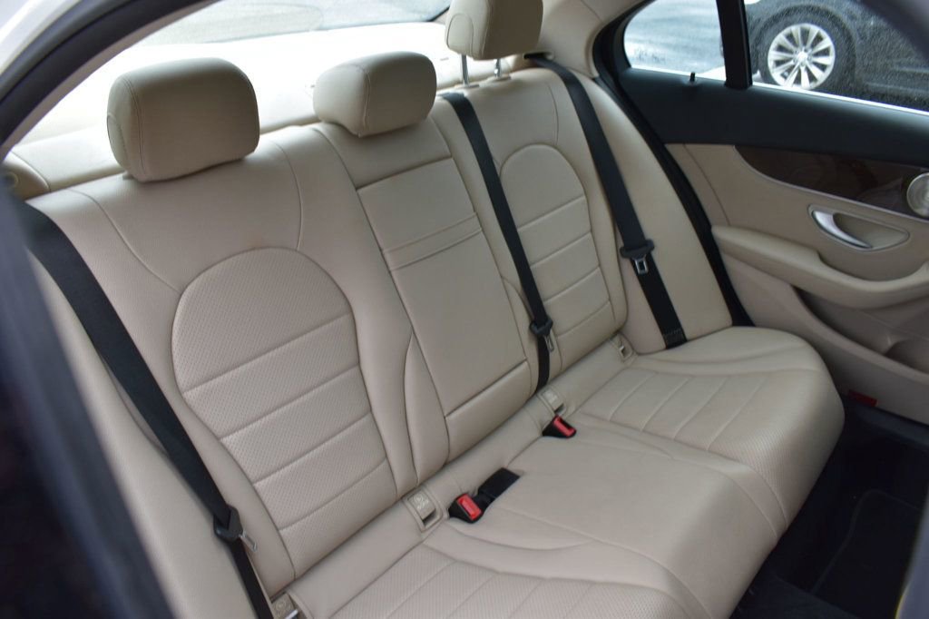 Used 2015 Mercedes-Benz C 300 Sedan image 23