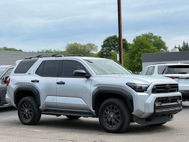Used 2025 Toyota 4Runner SR5 AWD/4WD image 38