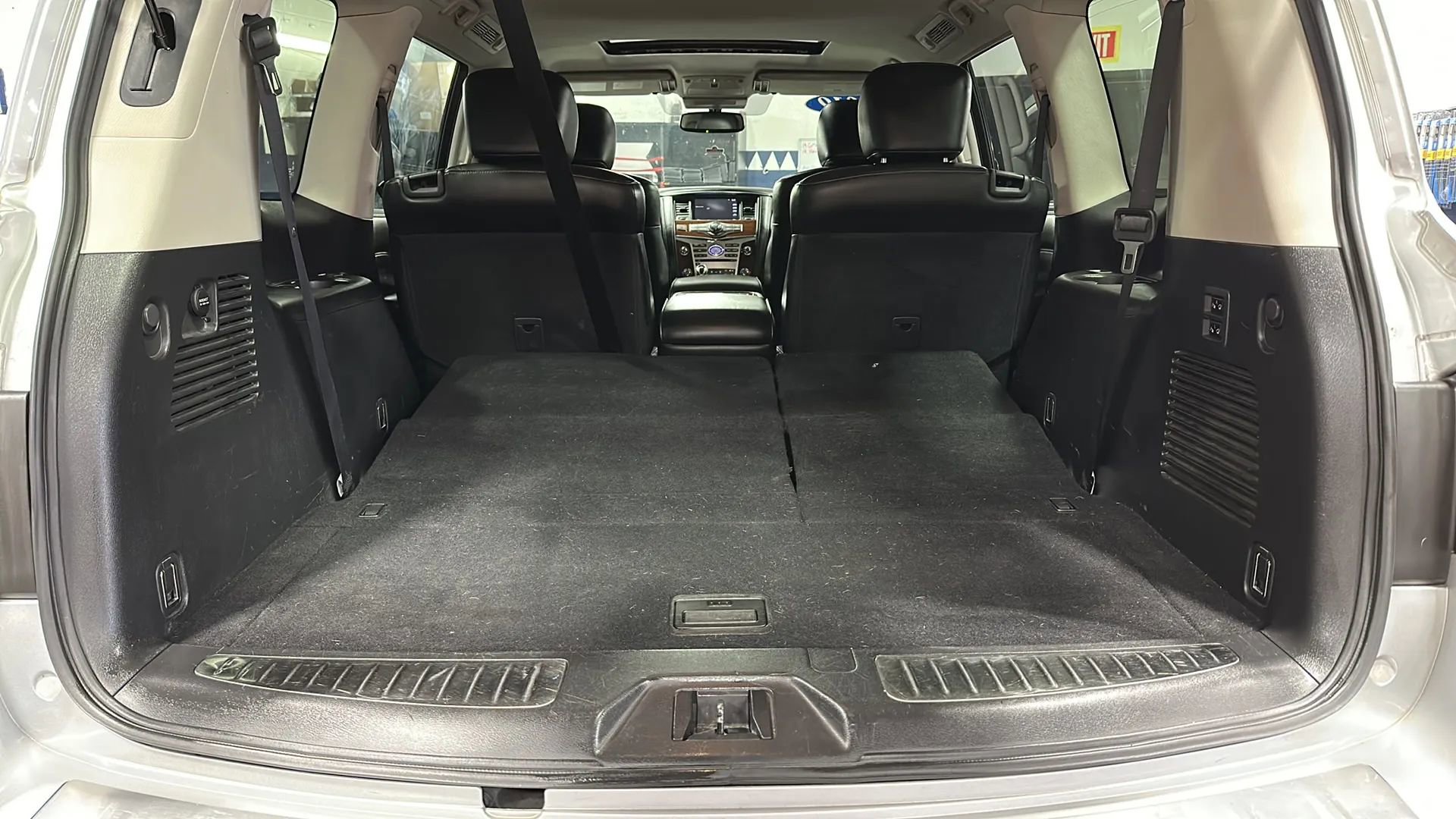 Used 2019 INFINITI QX80 Luxe image 15