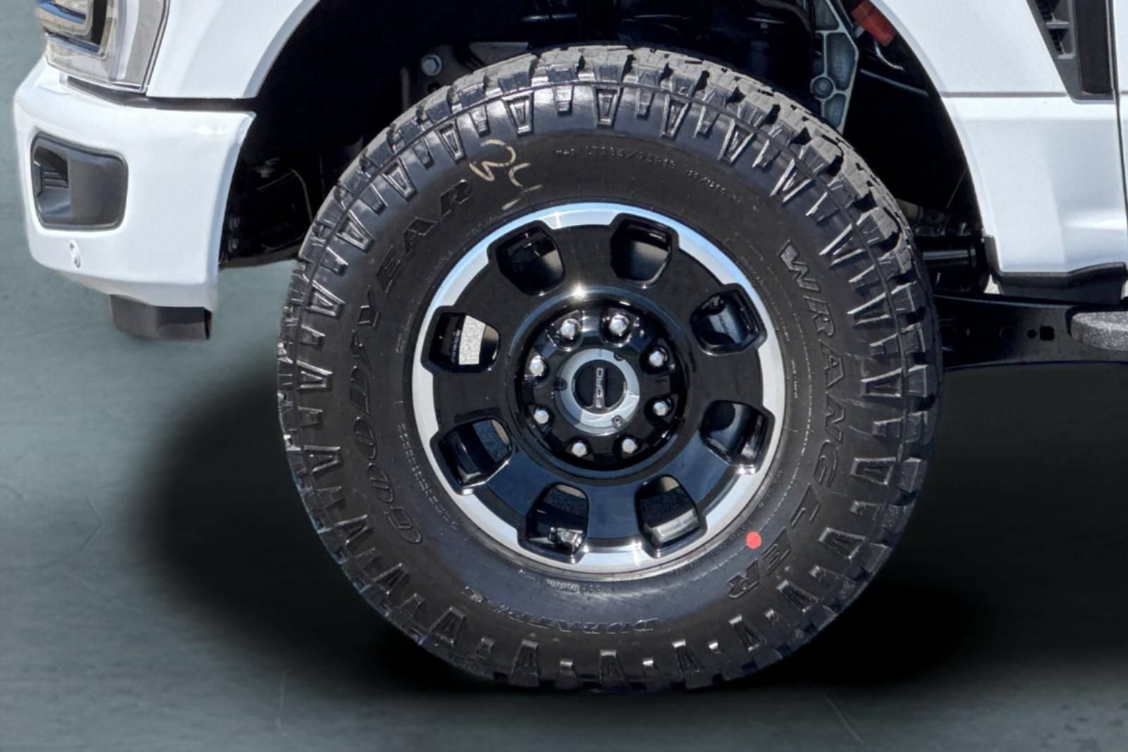 New 2026 Ford F350 Lariat w/ Tremor Off-Road Package AWD/4WD image 31