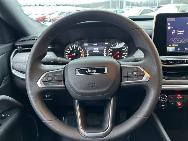 Used 2025 Jeep Compass Sport image 11