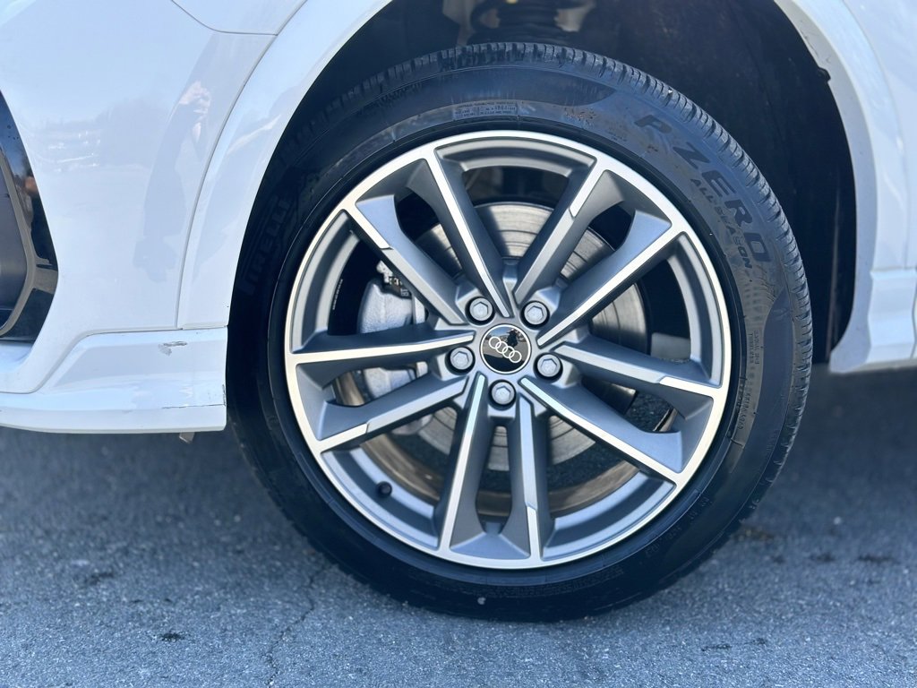 Used 2025 Audi Q3 2.0T Premium w/ Convenience Package image 2