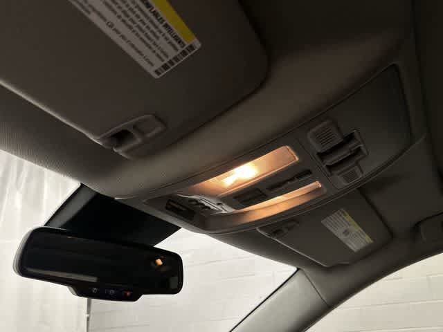 Used 2012 Cadillac SRX Luxury FWD image 21
