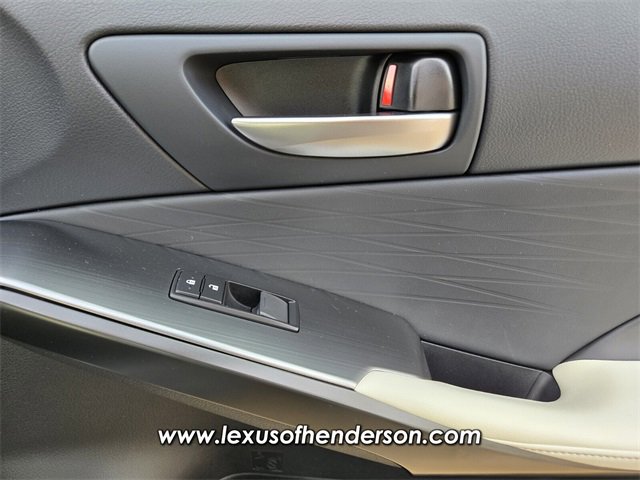 Used 2024 Lexus IS 500 image 18
