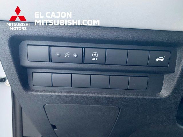 New 2026 Mitsubishi Outlander SEL FWD image 20
