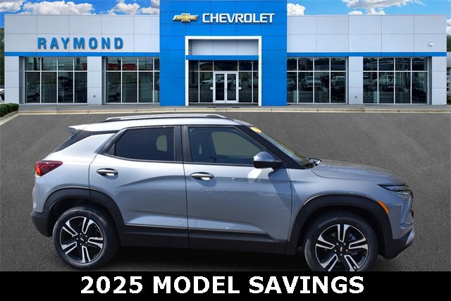 New 2025 Chevrolet TrailBlazer LT w/ Convenience Package image 2