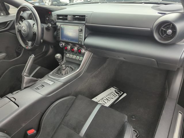Used 2022 Toyota GR86 Premium RWD image 22
