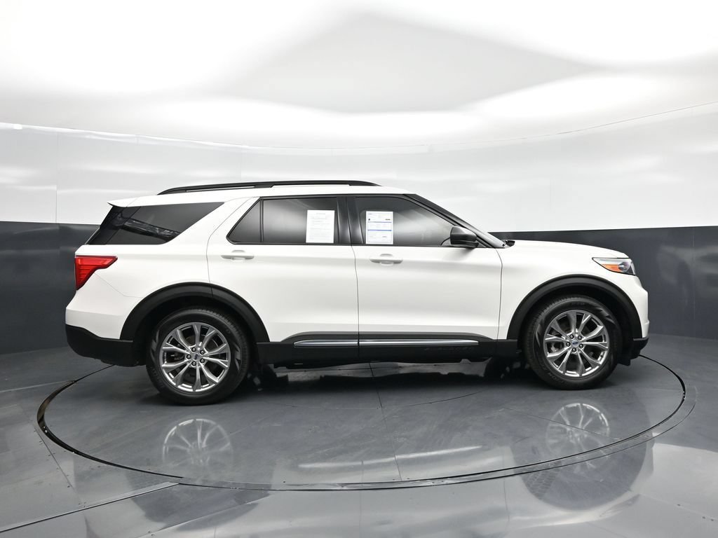 Certified 2021 Ford Explorer XLT w/ Equipment Group 202A RWD image 23