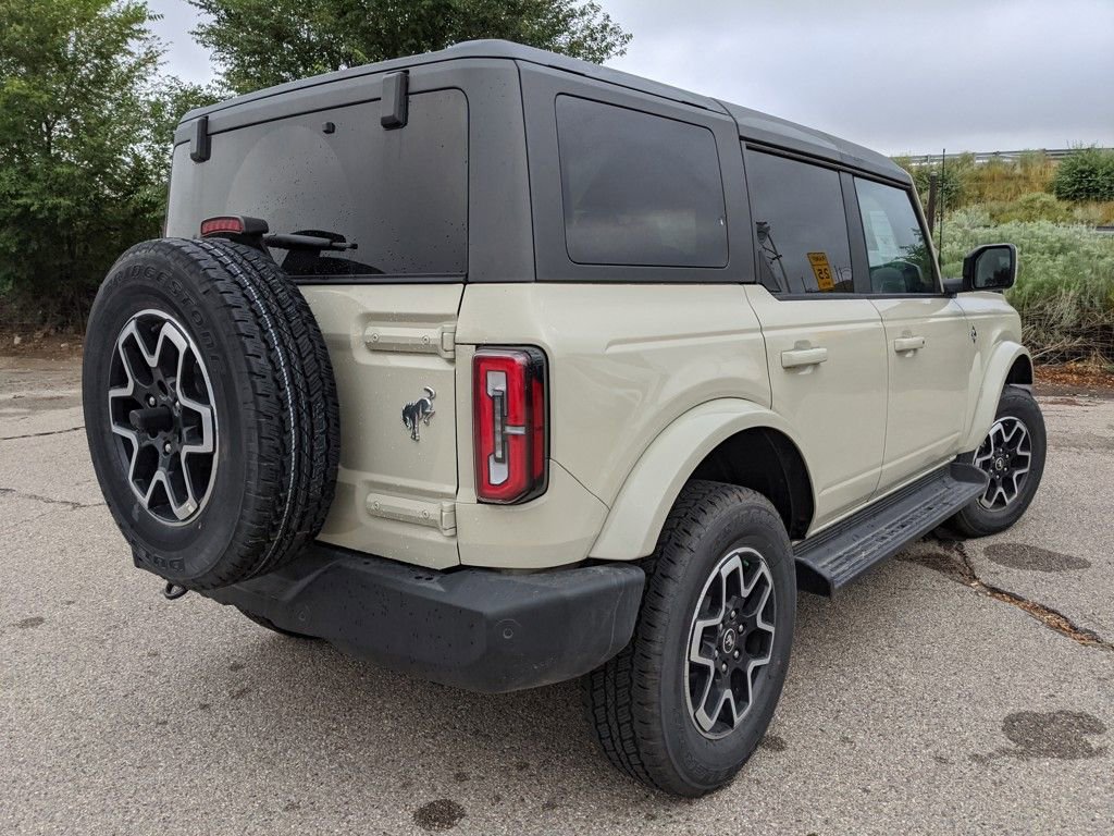 New 2025 Ford Bronco Outer Banks image 3