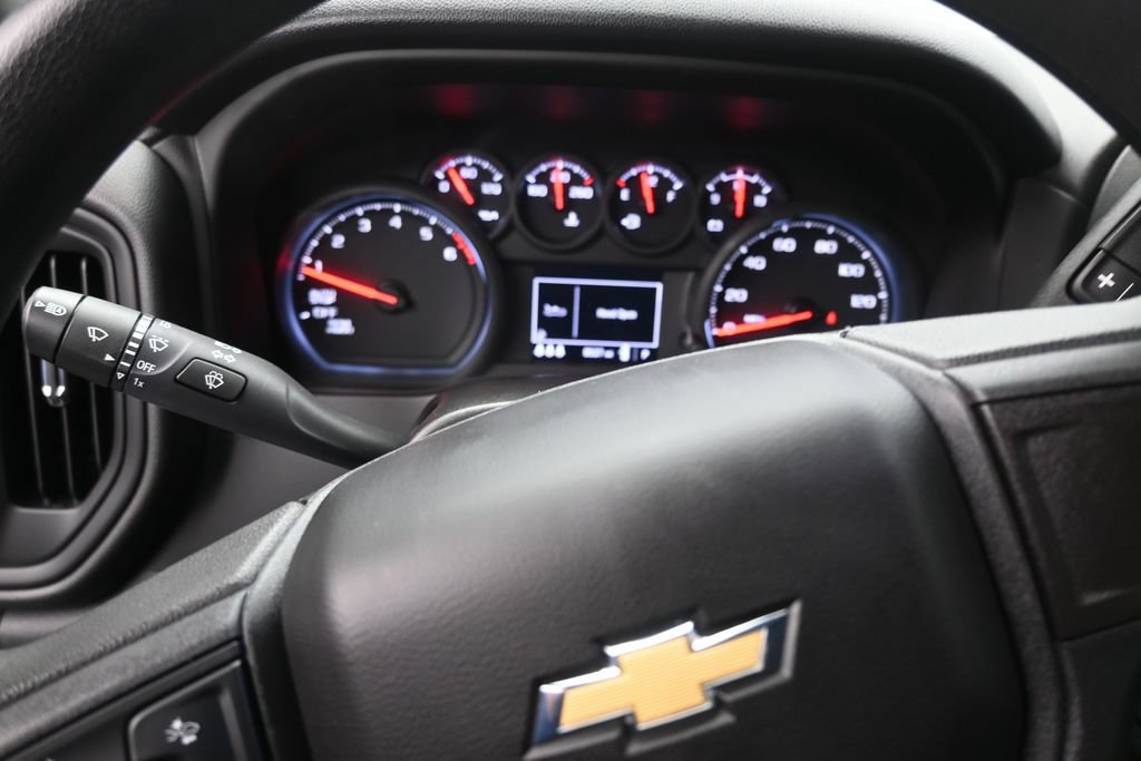 Used 2025 Chevrolet Silverado 1500 Custom RWD image 12