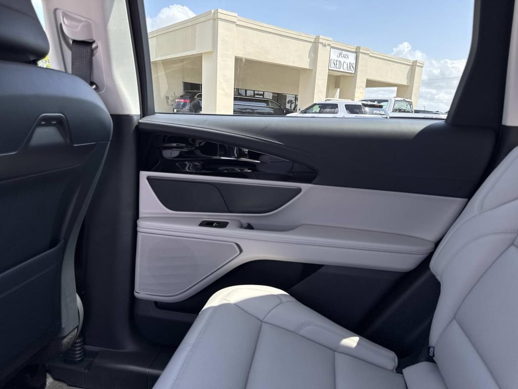 New 2026 Lincoln Nautilus Premier w/ Jet Appearance Package image 15